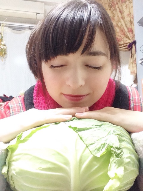 西田カリナ001