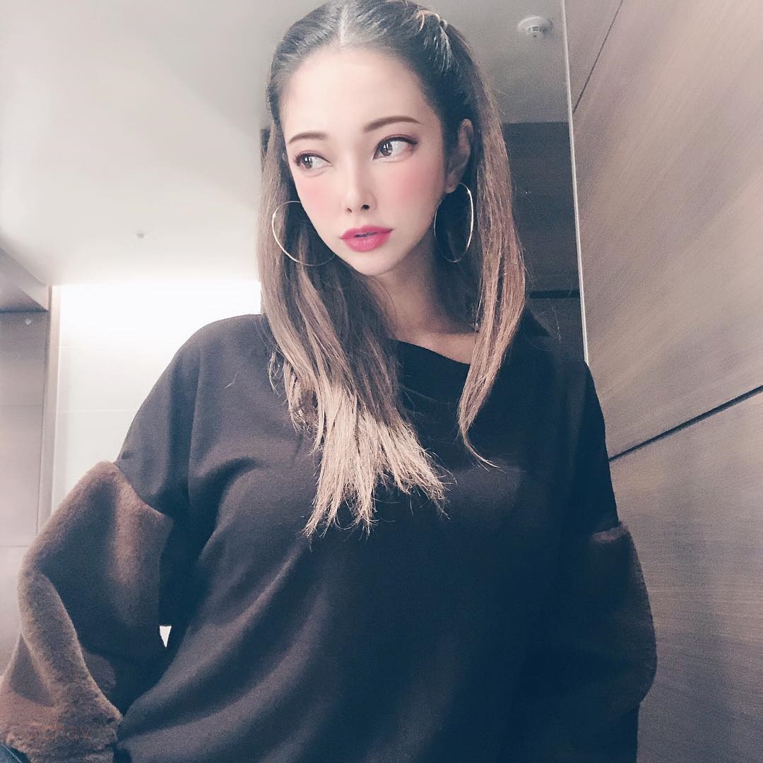 Avティア003