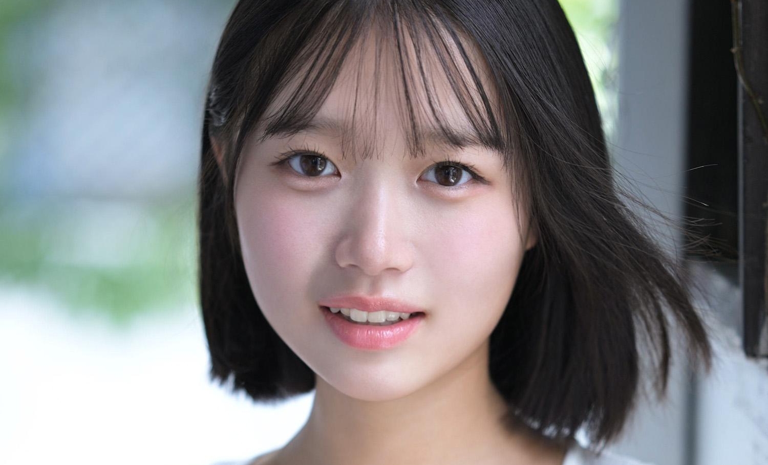 FALENO専属1月デビュー女優「生田さな」情報解禁！都内のりんご飴屋で働く純粋無垢美女！！