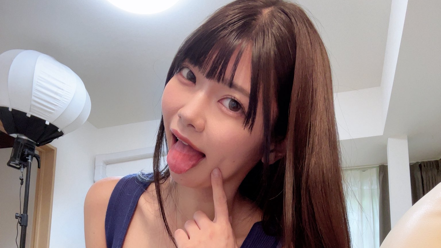 【悲報】美木ひなのが引退へ「短い間でしたが、2年間私にとって貴重な時間でした。」